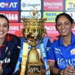 WPL 2026: MI vs RCB पहला मैच | मुंबई 154/6, डी क्लर्क के 4 विकेट, आरसीबी को 155 का लक्ष्य